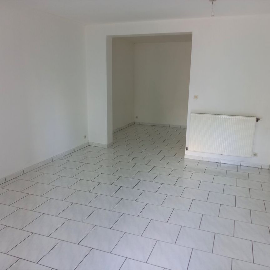 Location Appartement 2 pièces 45m² RONCHIN 59790 - Photo 1