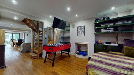 4 bedroom house of multiple occupation to rent - Photo 3