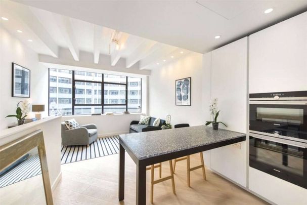 A stunning - split level one bedroom apartment in the Television Centre - Photo 1