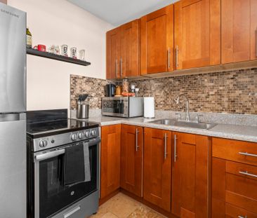 For Lease - 6127 Steeles Avenue, Toronto, Ontario - Photo 2