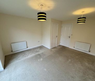 2 bedroom semi-detached house to rent - Photo 3