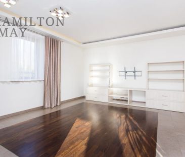 Przestronny dom z czterema sypialniami położony na malowniczej, pię... - Photo 5