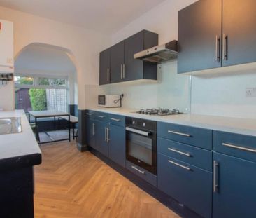 6 bed Semi-Detached House for Rent - Photo 6
