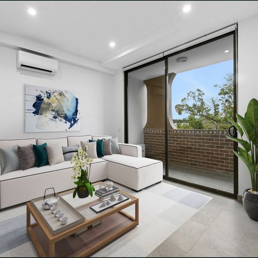 Rare 3 Bedroom apartment nestled in the heart of Redfern! - Photo 1