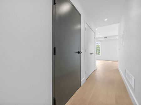 For Lease - 909 Castlefield Avenue Unit# 3, Toronto, Ontario - Photo 2