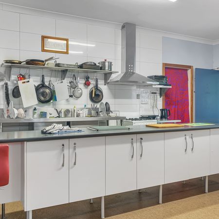 Boarding house furnished room - Photo 4