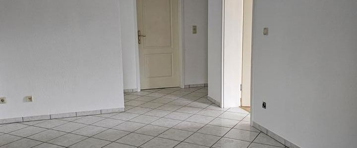 Erdgeschoss Wohnung in Zweifamilienhaus zu vermieten - Photo 1