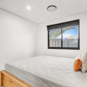 Modern 2 Bedroom Granny Flat - Photo 2