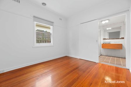 24 Kendall Street, RINGWOOD - Photo 2