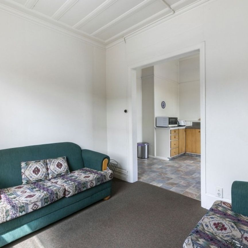 Rent Reduced - Close to Uni! - Photo 1