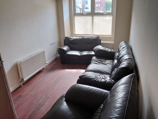 71 Tates Avenue, Belfast, BT9 7BZ - Photo 1