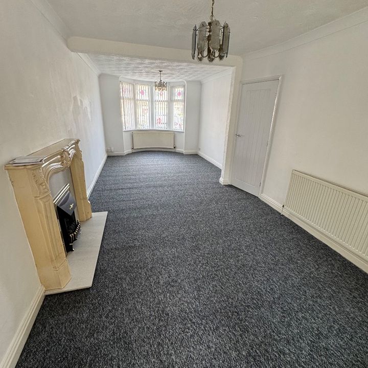 3 Bed Detached House, Cheveral Avenue, CV6 - Photo 1