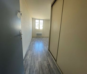 Beau T1 de 28m² – PLACE DES CARMES – LIMOGES – BEGIP - Photo 3