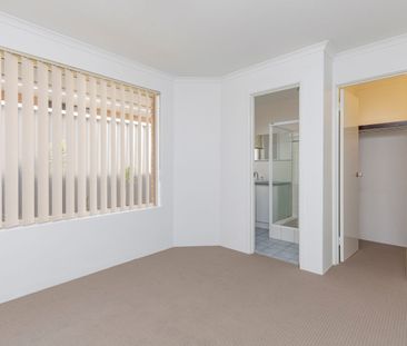 Great Family Home In Secure Complex! - Photo 1