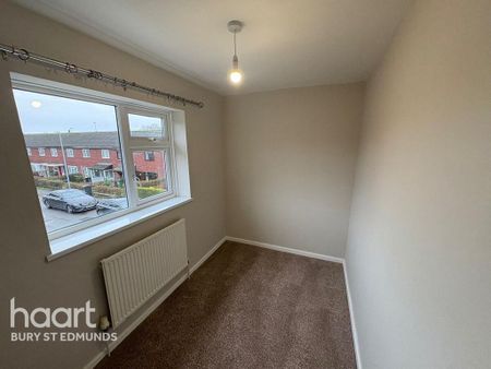 3 bedroom terraced house to rent - Photo 5