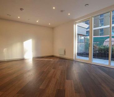 Eden Grove, Staines-upon-thames, Surrey, TW18 - Photo 2