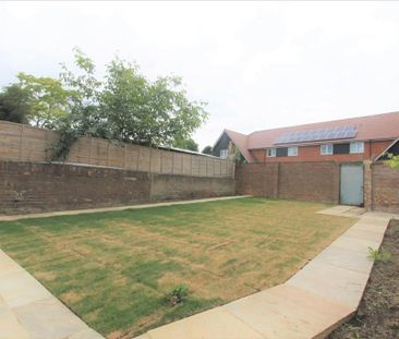 4 bedroom house to rent - Photo 1