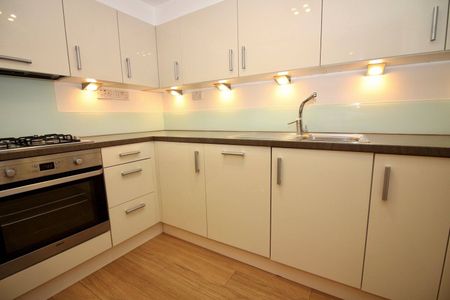 1 Bed Flat, Embassy Lodge, N16 - Photo 5