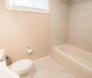 Spacious and Private 2-Bedroom Apartment in Welland! - Photo 3