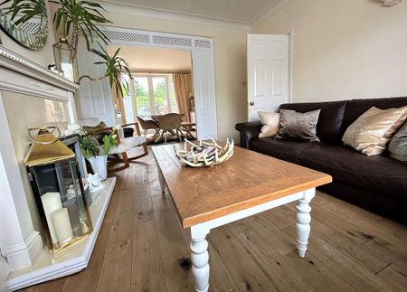 3 bedroom terraced house to rent - Photo 4