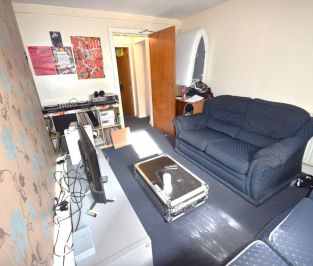 2 bedroom Flat in Kensington Terrace, Leeds - Photo 6