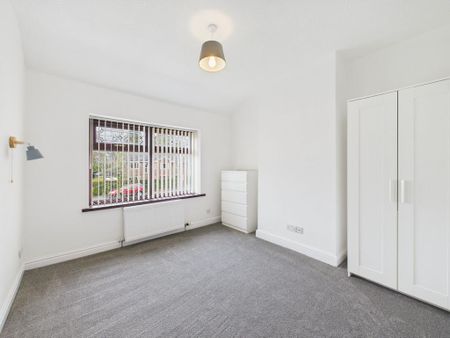 5 bedroom semi-detached house to rent - Photo 3