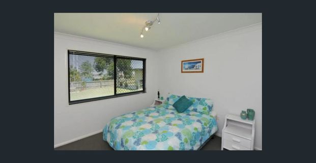 Large Family Home + Shed! - Photo 1