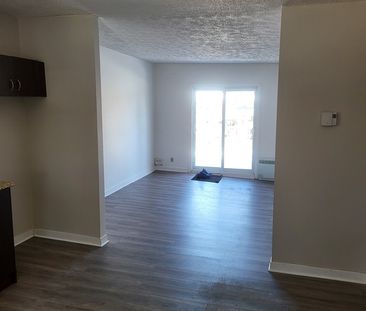 5 1|2 À Louer - Photo 1