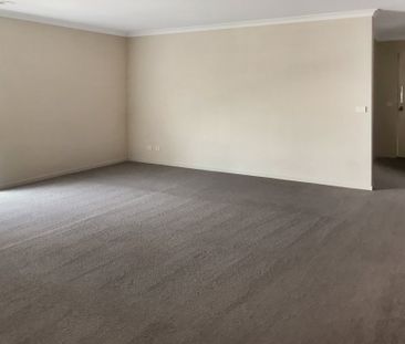 Spacious and Practical Four Bedroom Home! - Photo 6