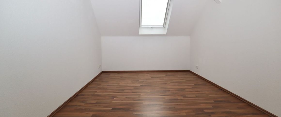 3-Raum Wohnung • in Chemnitz • Fußbodenheizung • Stellplatz • Schloßchemnitz • jetzt mieten - Photo 1