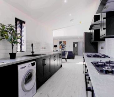 6 Beds 6 Baths - Photo 6