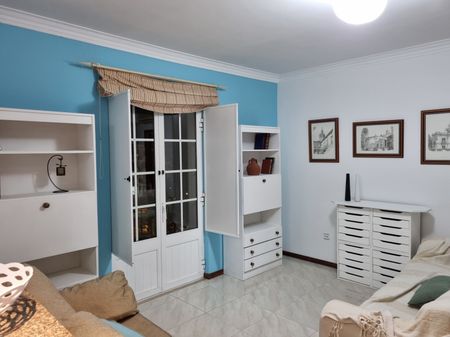 Apartamento T1 Em VRSA para arrendamento anual - Photo 2