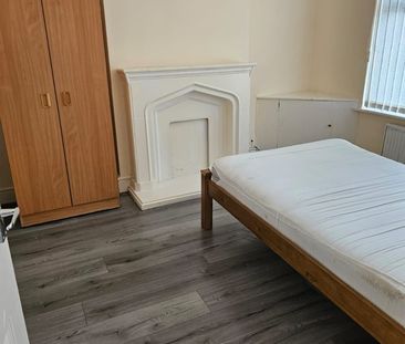 3 Bed Terraced House, Lillian Road, L4 - Photo 3