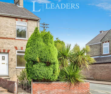 3 bedroom end of terrace house to rent - Photo 4