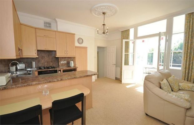 1 bedroom flat to rent - Photo 1