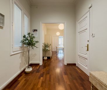 Double room with window in Barcelona - Photo 2