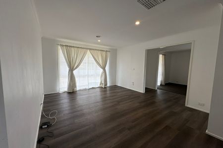 1 Briar Close, Narre Warren VIC - Photo 2