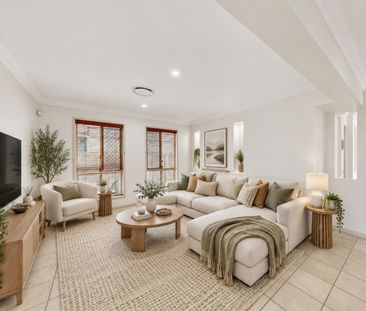 Spacious Family Living with Room for Everyone! - Photo 2