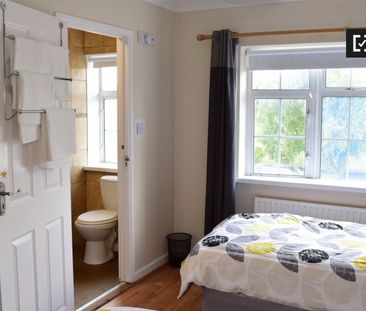Twin bedroom in shared apartment in Clondalkin, Dublin - Photo 4