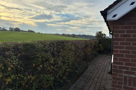 Bradley Lane - Photo 3