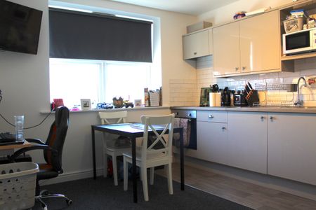 Flat 2 – The Old Bank – 1 Bed - Photo 3