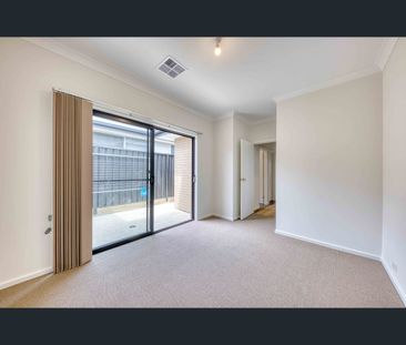 11 Murray Crescent, Smithfield Plains, SA 5114 - Photo 2