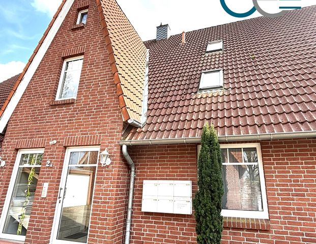 Gemütliche 2-Zimmer-Dachgeschosswohnung mit Loggia und Außenstellplatz in Marklohe! - Photo 1
