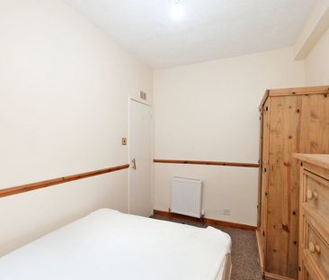 1 Bed Flat, Erskine Street, AB24 - Photo 3