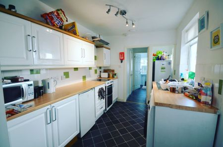 3 bedroom house - Photo 5