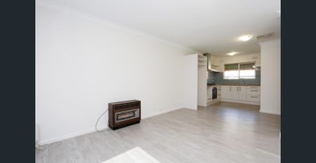 WELL POSITIONED TWO BEDROOM HOMETTE - Photo 4