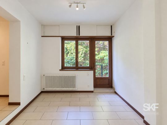 BREGANZONA - AFFITTASI APPARTAMENTO 2.5 LOCALI CON BALCONE SUL VERDE - Foto 1