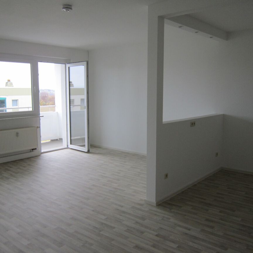 Schöne 3-Raum-Wohnung mit offener Küche - Photo 1