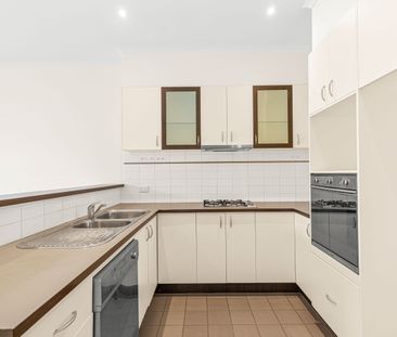 Freshly Pain and New Carpet though out - Photo 1