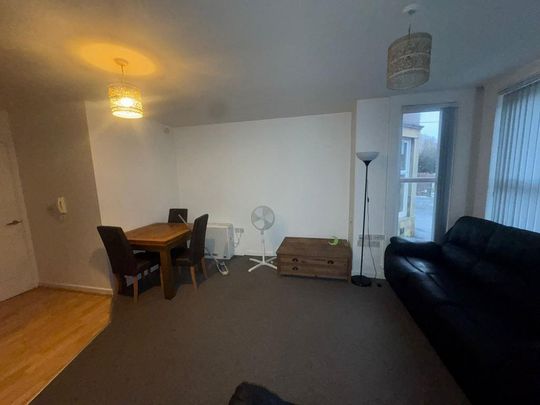 2 bedroom flat to rent - Photo 1